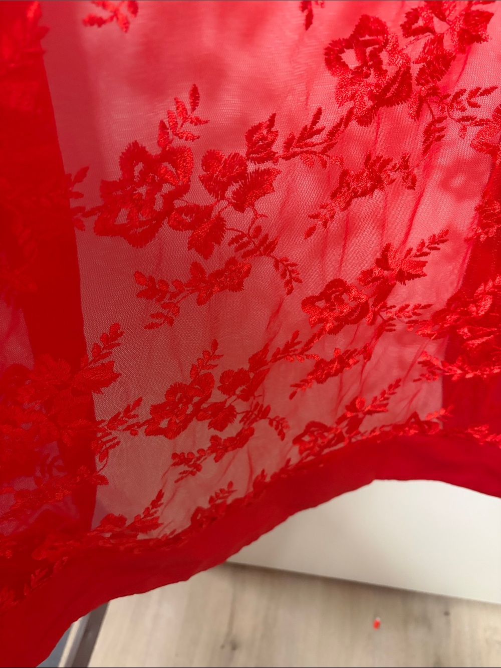 NWOT- Red Sheer Embroidered Long Robe/ Robe - Picture 5 of 6
